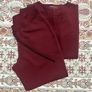 Mandala v neck top small and 9 pocket joggers xsmall petite